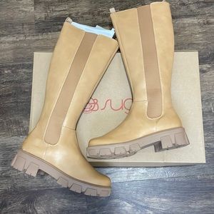 Sugar knee high zip up lug boot in tan faux leather 7.5